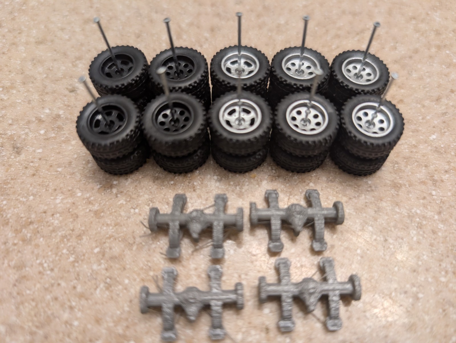 HoT 5 Swap sets Wheels Tire 1/64 Off Road Truck all terrain Real Riders lifted