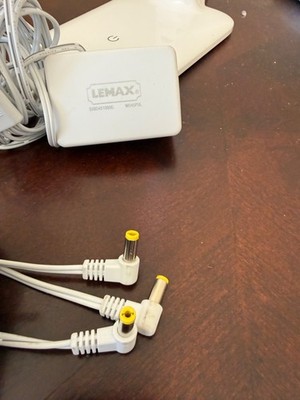 #74707 Lemax 4.5V 3-Output Adapter white Fixed US Plug Power Cord 3 Units