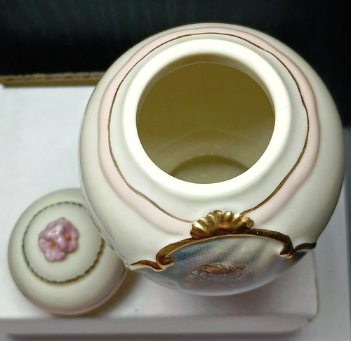 Cinnamon Spice Jar - A Touch of Heaven -4 1/4" Tall Bradford Heirloom Porcelain  - Picture 3 of 6