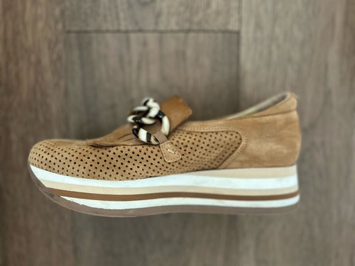 Softwaves Cadie Wedge Sneakers Tan Loafers Platform Suede Size 37.5 Women’s 7