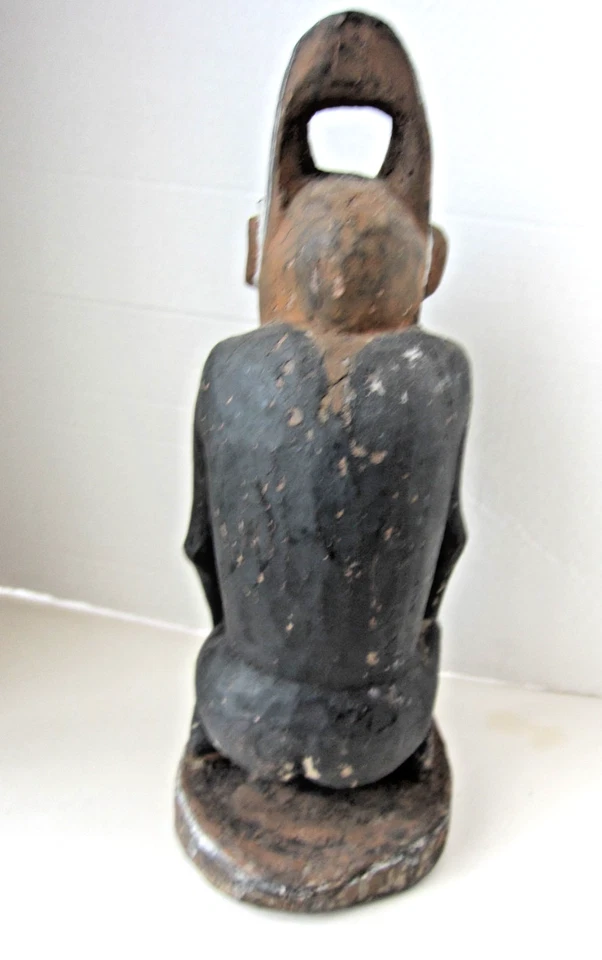 VINTAGE HAND CARVED WOODEN FIGURE FROM SEPIK RIVER REGION OF PAPUA NEW GUINEA - Image 4 of 4