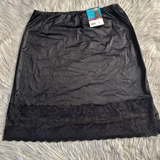 Vanity Fair Radiant Collection Half Slip Women Size 2XL 22" Black Floral Lace