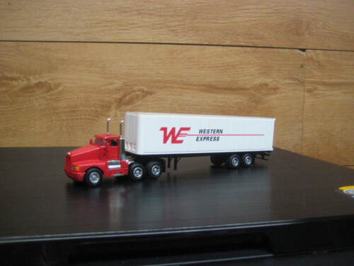 KENWORTH SEMI TRACTOR with WESTERN EXPRESS TRAILER "RED/WHITE" 1:87 DAYCAB - Picture 2 of 2