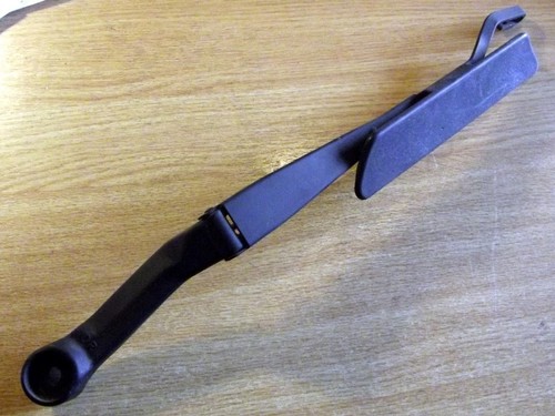 Windscreen wiper arm Mazda MX-5 mk2 r/h with spoiler RHD MX5 right hand side - Afbeelding 1 van 1