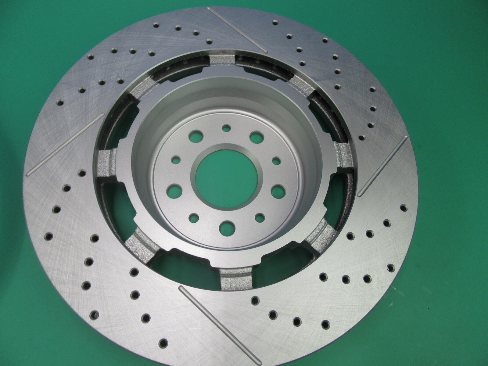 Maserati Gran Turismo Front Brake Pads & Rotors Service kit