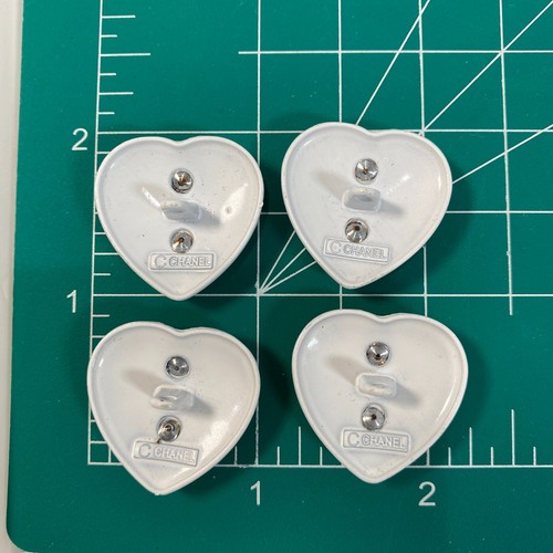 CHANEL Vintage Buttons set of 4 Heart CC Logo Gold White Vintage STAMPED - Picture 3 of 4