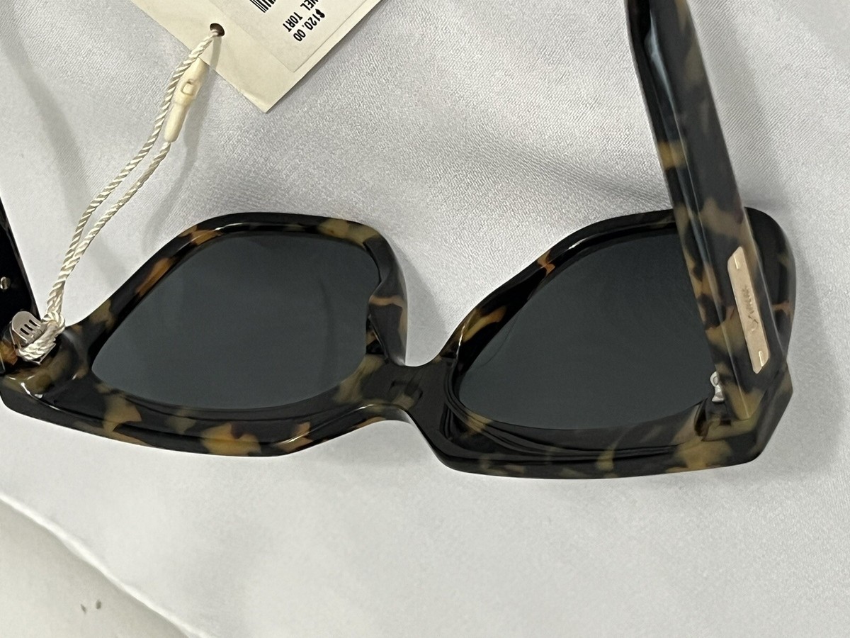 Sonix Avalon sunglasses Avalon Polarized Sunglasses - Matte Black / Brown 12 Coastal  main image 3