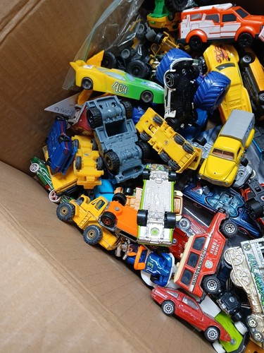 ½ POUND of Diecast Cars Trucks Vehicles Grab Bag Matchbox Hot Wheels - Picture 3 of 7