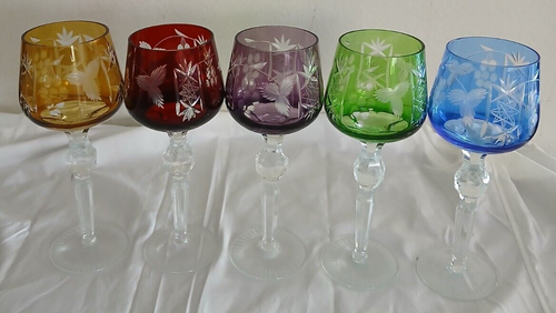 5 Bicchieri Bohemien Multicolore Taglio a Trasparente Stelo Alto 8,25" - Foto 2 di 24