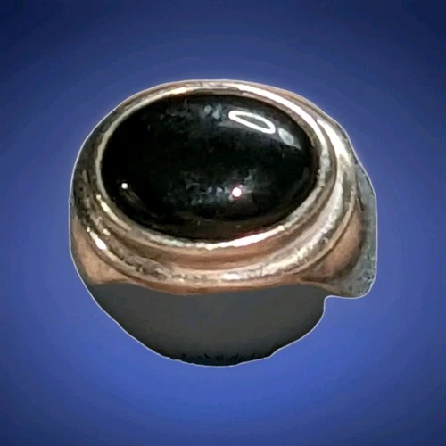 Vtg Artisan Silver 12.79g  Ring Signed J.Esposito Black cab Size 7 Bold