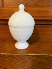 VTG AVON WHITE MILK GLASS PEDESTAL COMPOTE CANDY DISH W/LID FLORAL MOTIF