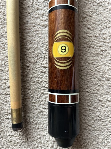 Pro One 2 Piece Pool Cue - VGC - Picture 2 of 8