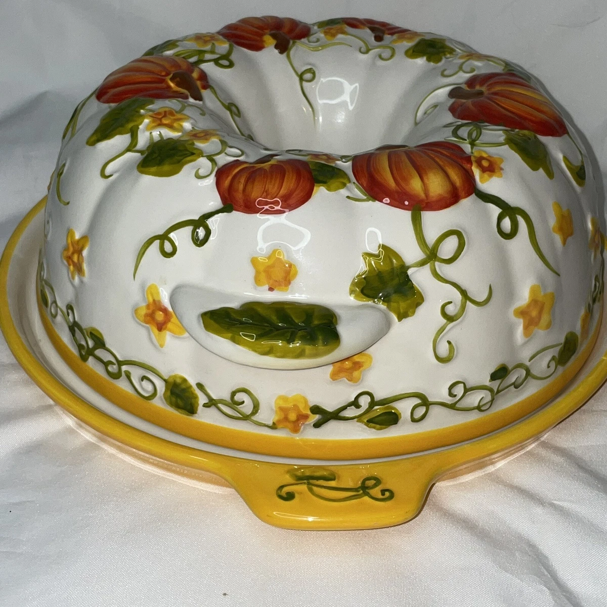Temptations by Tara Thanksgiving Fall Pumpkin Round Bundt Cake Pan