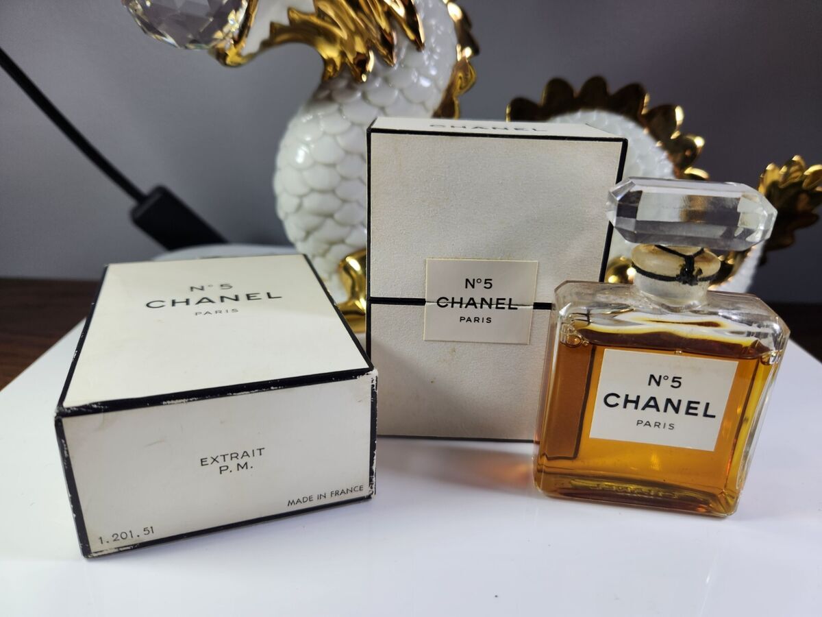 Chanel No. 5 Extrait 30ml - 1.0oz Flacon Sealed Original Box's 1970s -  Vintage