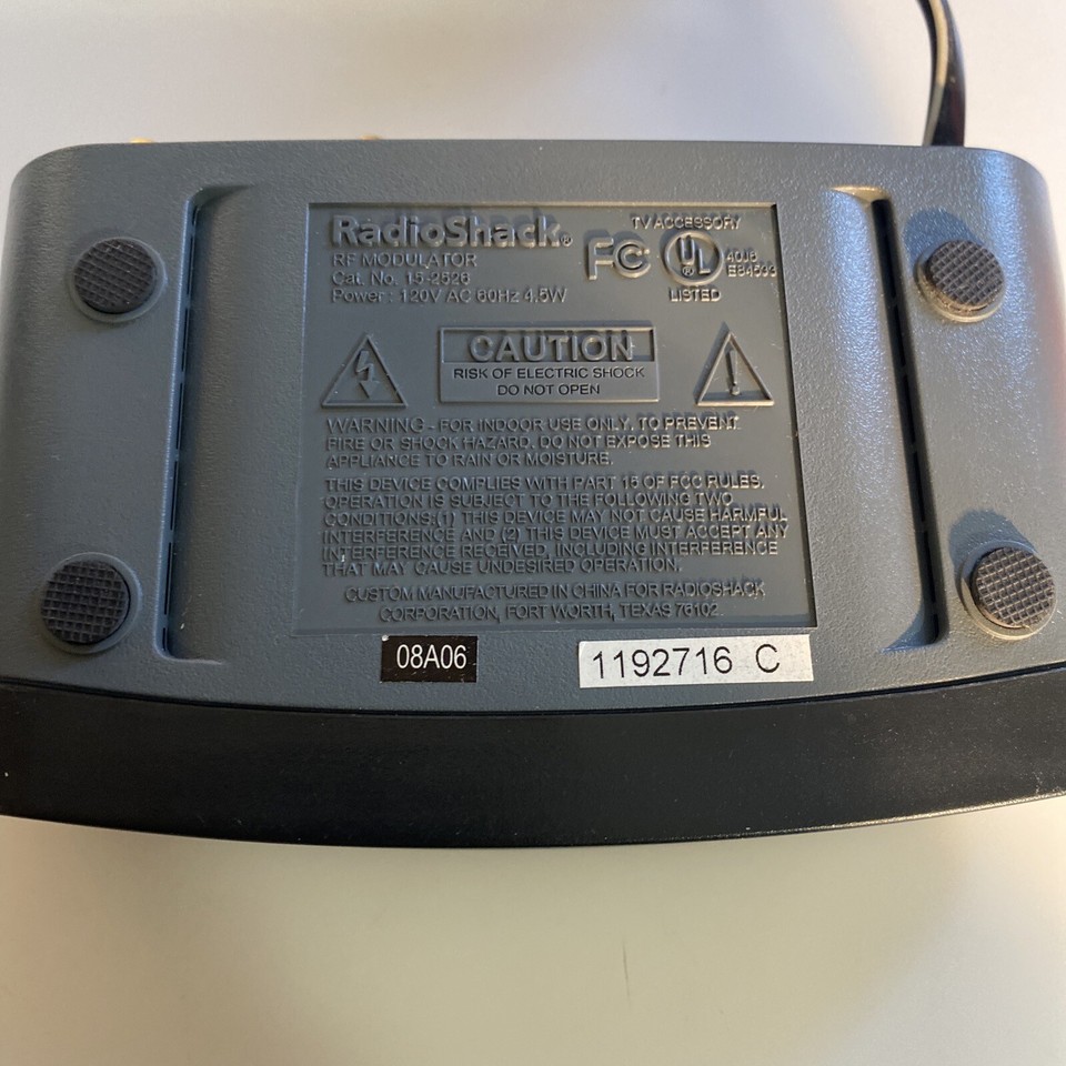 Radio Shack 152526 RF Modulator Converter SVideo Composite to Coaxial