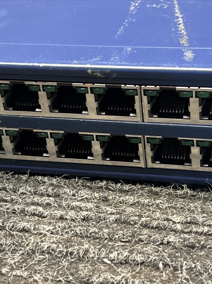 For Parts NetGear 24-Port 10/100mbps Fast Ethernet Switch FS524 - Image 4 of 4