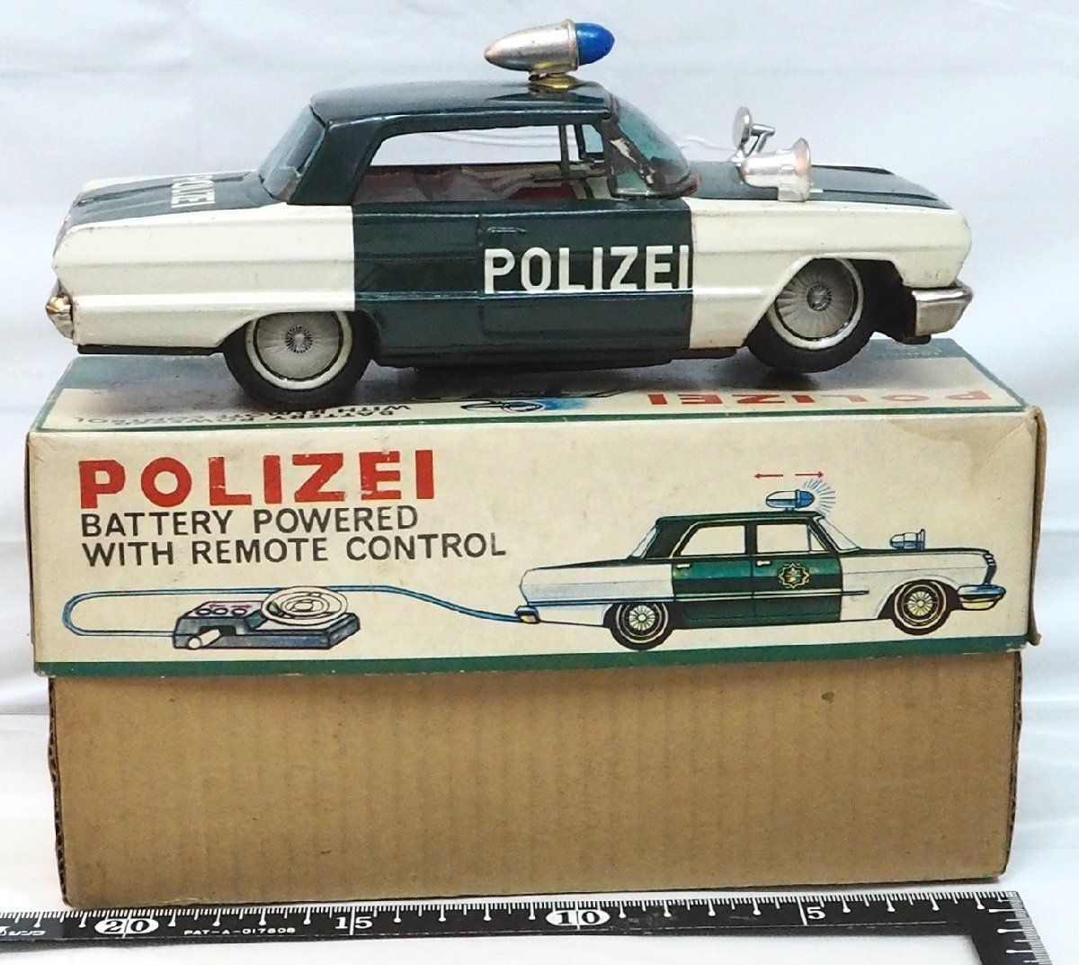 Réservé à Demetris ICHIKO Tin Toy Police Car Original Box
