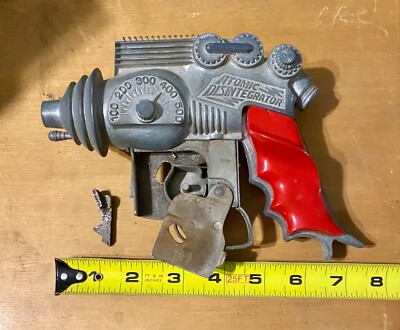 希少 ラビット ビニールドール メタルタグ付 1950s USA RARE! Metal 1950s Hubley Atomic Disintegrator Space Pistol Does