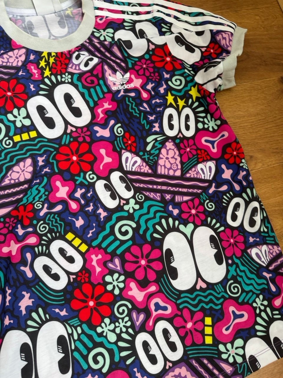 Women’s Adidas Limited Edition Multi-Coloured Top Size S 36 thumbnail 4