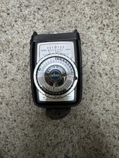Gossen Luna Pro SBC light meter. Pre owned. Texted includes bottom case