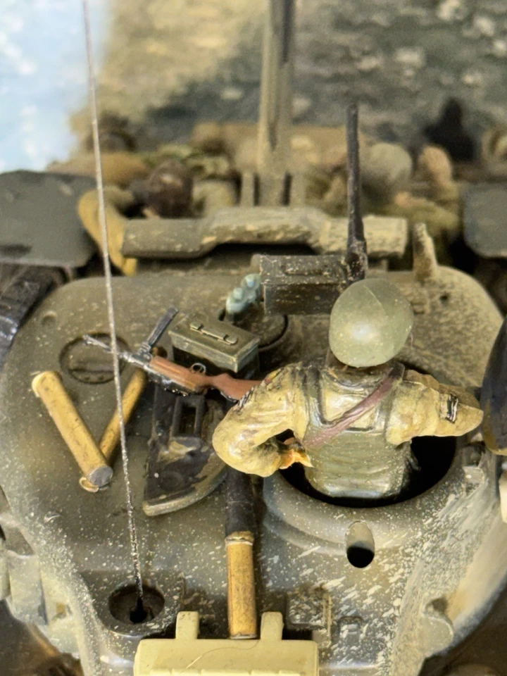 Tanque Sherman M4 súper detallado Unimax FOV siglo XXI 1/32 día D desgastado 3 figuras Foto 4 de 4