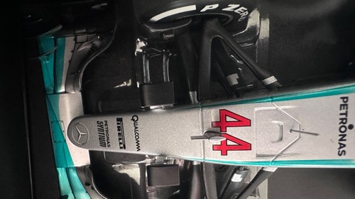 Minichamps 1:18 Mercedes Benz AMG Petronas W07 Lewis Hamilton 2016 F1 DModel NEW - Picture 6 of 17