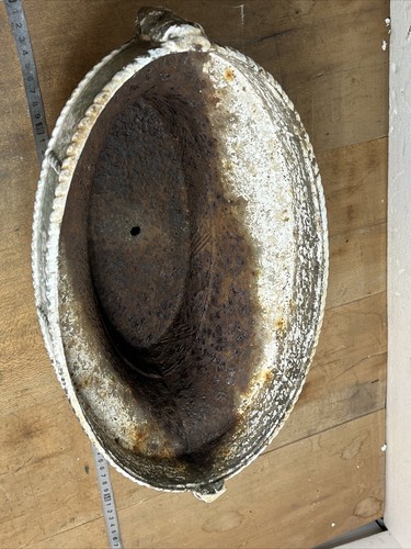 Ancienne jardinière en fonte décoré peint 38 x 22 x 17 cm jardin 19ème (n.2) - Picture 4 of 14