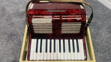 Worldmaster Accordion 26 Key 32 Bass with Case