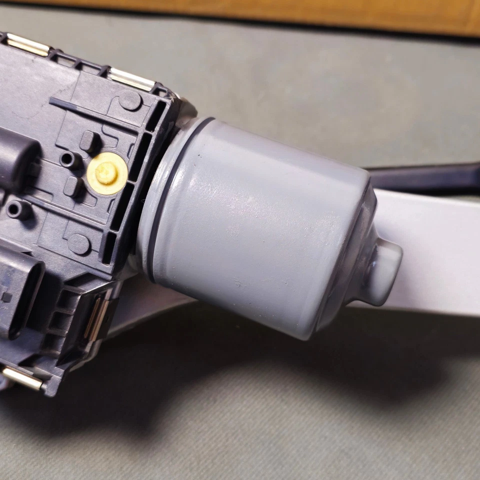 981003J000 Windshield Wiper Front Linkage&Motor For 2007-2012 Hyundai Veracruz Foto 3 de 4