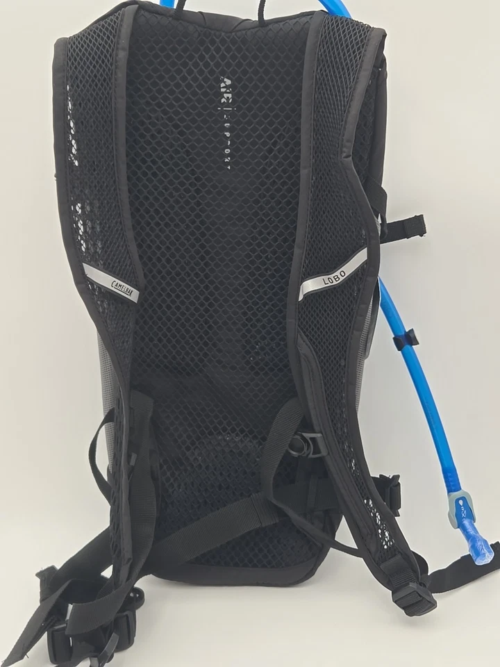 Camelbak Lobo 9 para mujer 70 oz. Mochila de hidratación carbón/negro MTB bicicleta NUEVA Foto 4 de 4