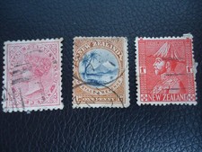 lot de 3 timbres New-Zealand -one penny -1d (2 différents) oblitérés