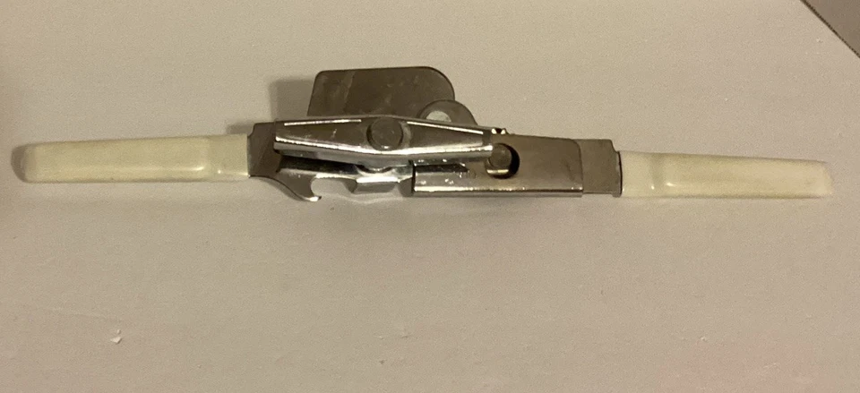 VTG Swing-A-Way Manual Can Bottle Opener White Grips  - Image 4 of 4