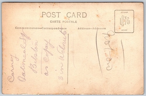 Postcard RPPC c1910s Studio Photo of Mother and Children Dressed - Picture 2 of 2
