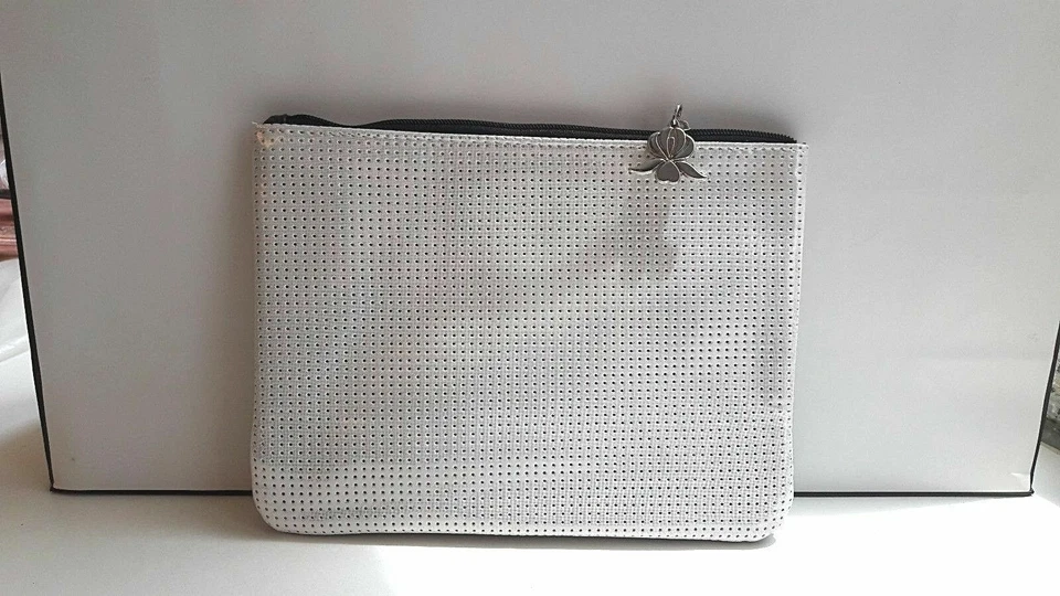 Bolsa bolsa bolsa de maquillaje cosmética de cuero sintético Sisley Paris Beauty Foto 2 de 2