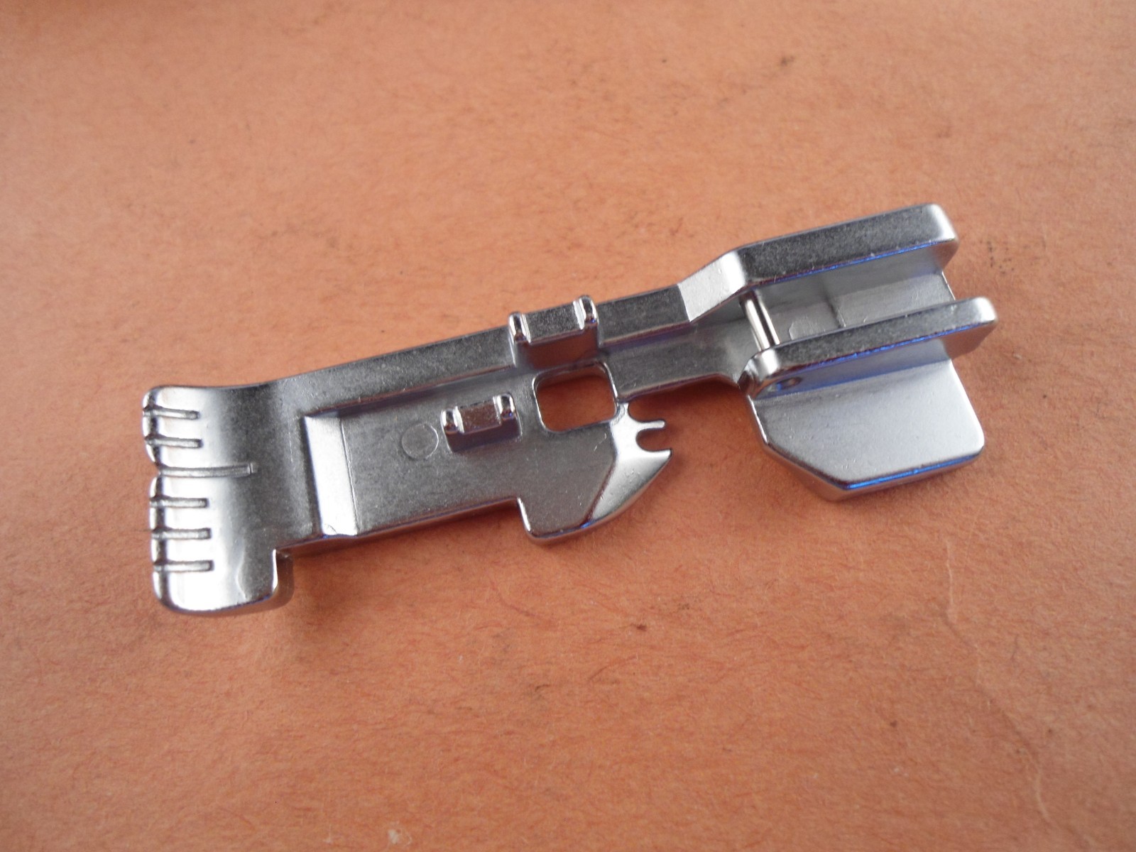 Bombilla 20-LED Bernina Bernette 715, Juki MO103, MO134,735 7/16