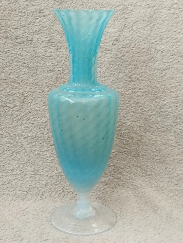 Ancien Vase Soliflore En Opaline Bleu Opalescent Torsade Vintage - Photo 2/4