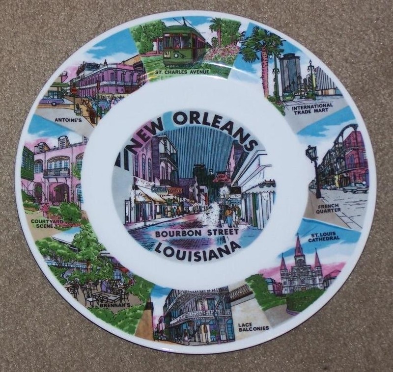 VINTAGE NEW ORLEANS, LOUISIANA, BOURBON STREET SOUVENIR PLATE, 10 3/8"