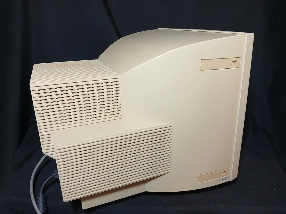 Retro 15 Zoll VGA CRT IBM  G52 (6546-01N) Bildschirm für PC Windows 98 DOS - Bild 4 von 4