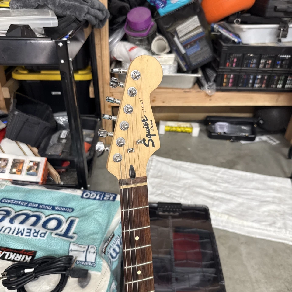 Squier Affinity Series Stratocaster 6-String Electric Guitar - Sunburst - Image 4 of 4