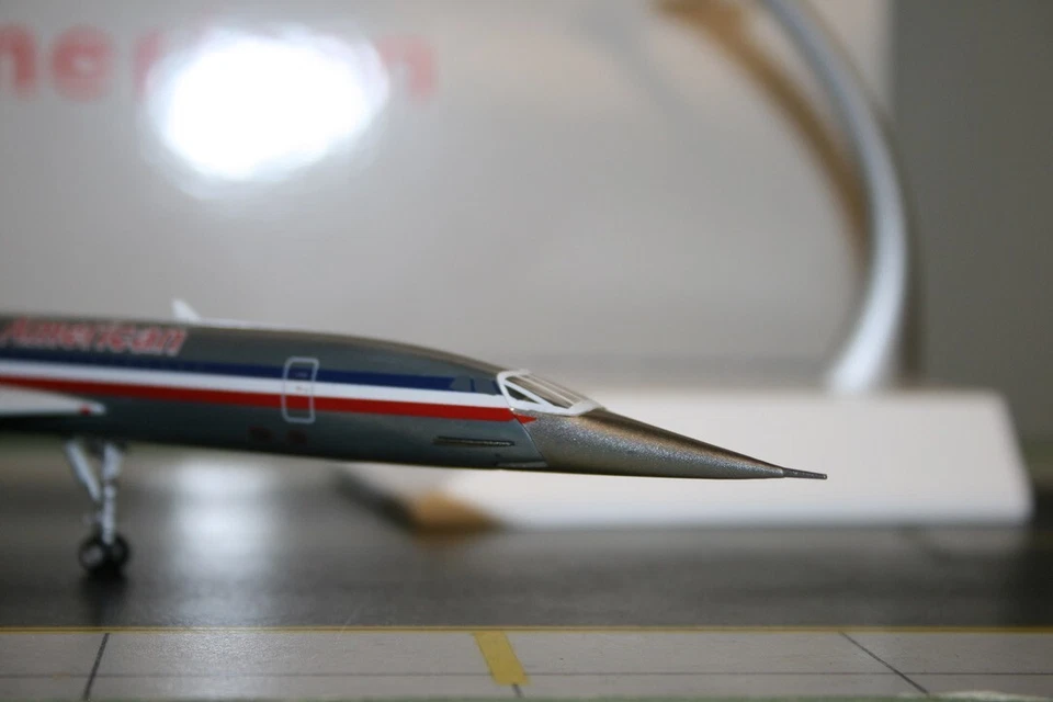 JC Wings 1:200 American Airlines Concorde N191AA (FX2001) Die-Cast Model Plane - Image 3 of 4