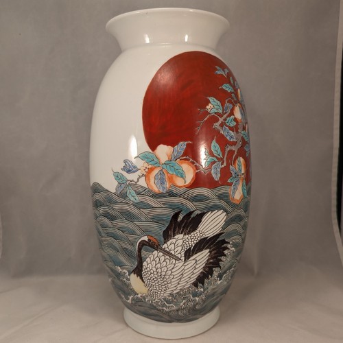 Japanese Arita Porcelain Lg. Vase Sakaida Kakiemon 12 Sun Crane Peaches Waves - Picture 2 of 24