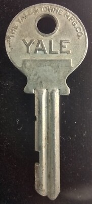 Vintage Key Yale & Towne Silvertone Possible Aluminum Marked 6 Appx 1-5/8  Lock