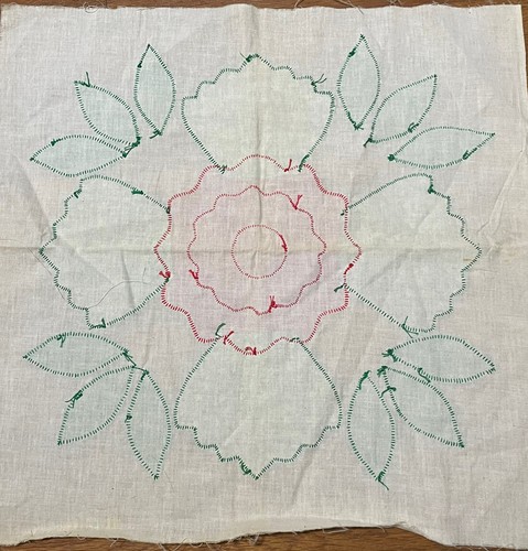 Top de almohada acolchado con apliques florales cosidos a mano de Navidad de pascua hecho en casa - Imagen 4 de 6