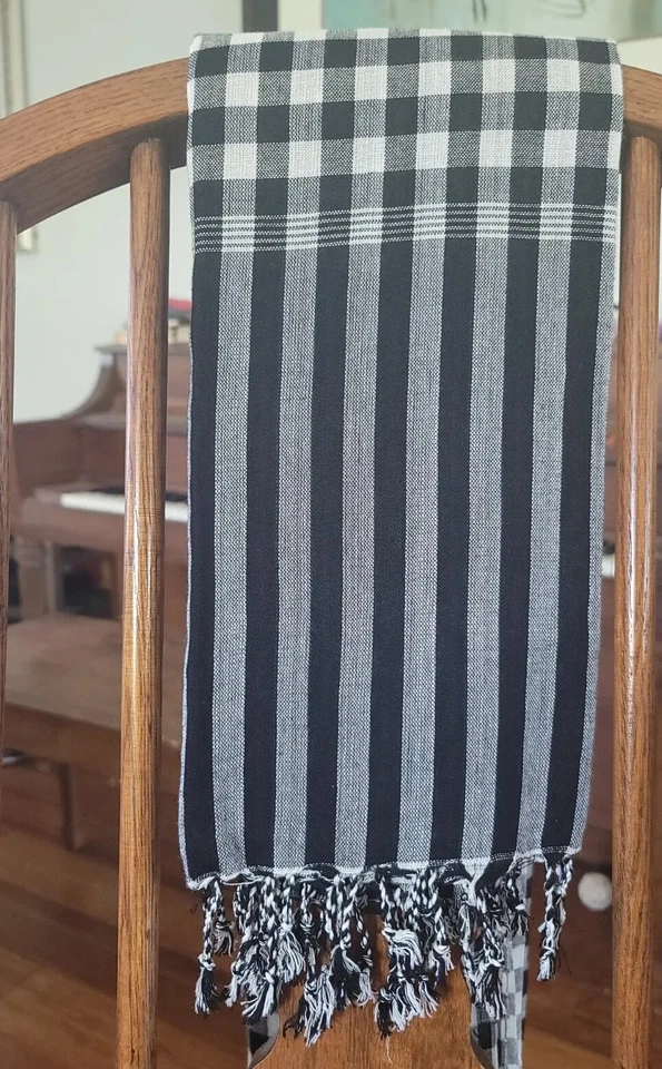 Bufanda jemer Krama 100 % algodón hecha a mano negra/blanca 72 x 25 pulgadas Foto 4 de 4