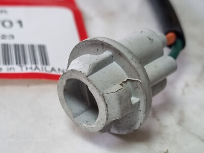 Genuine Honda 33457-KPH-701 SOCKET COMP, WINKER CABLE Honda Wave