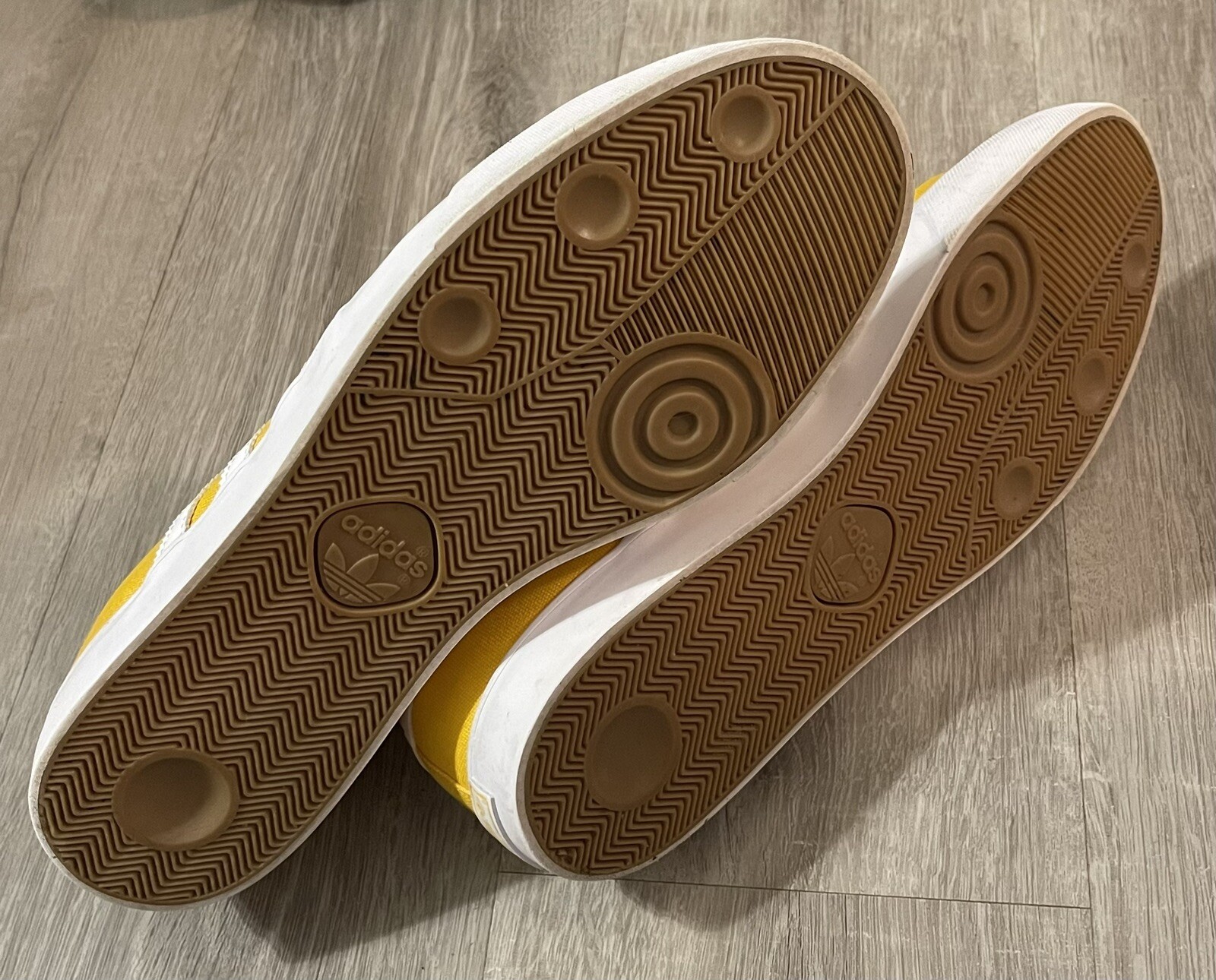 nike black and white striped shoes