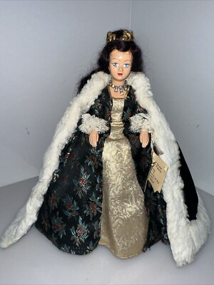 Peggy Nisbet Modell H237 Queen Anne 1665-1714 Dynasty Stuart