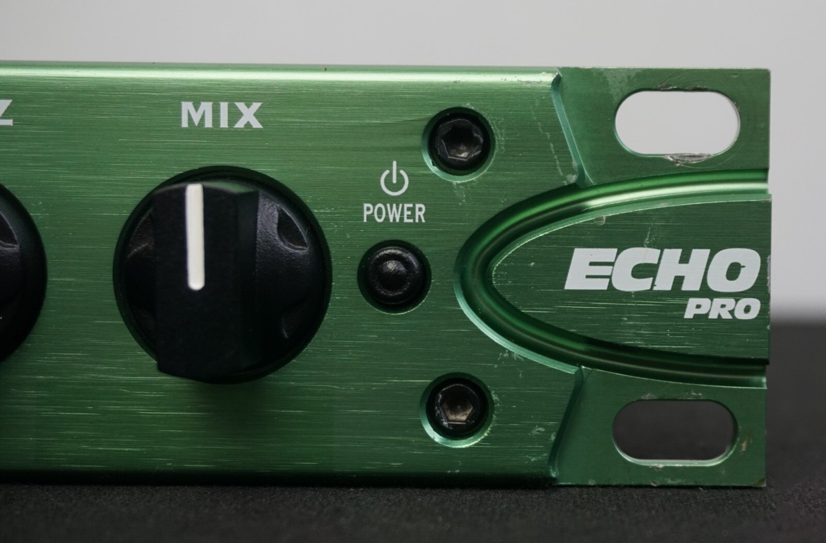 Line 6 Echo Pro Rack Programmable Delay Loop Sampler With MIDI
