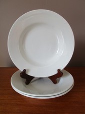3 Assiettes creuses blanches 1 de  St Amand & 2 de Clairefontaine