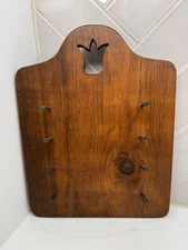 Vintage wall rack key holder primitive wood cutting board Kitchen farmhouse